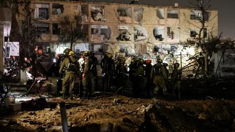 Israel mở rộng chiến dịch tại Liban, Iraq gia hạn đóng cửa không phận