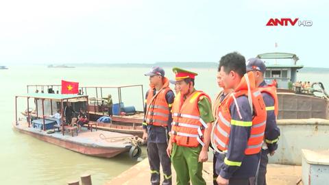 Tập trung tìm kiếm nạn nhân vụ chìm tàu trên sông Hồng