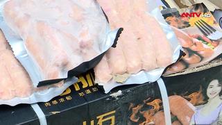 Phát hiện hơn 5 tấn lạp xưởng không rõ nguồn gốc