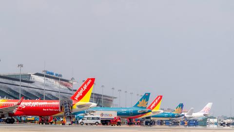 Nhiều hãng hàng không trong nước điều chỉnh khai thác chuyến bay nội địa