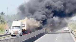 Kịp thời dập tắt vụ cháy xe đầu kéo trên cao tốc Trung Lương – Mỹ Thuận
