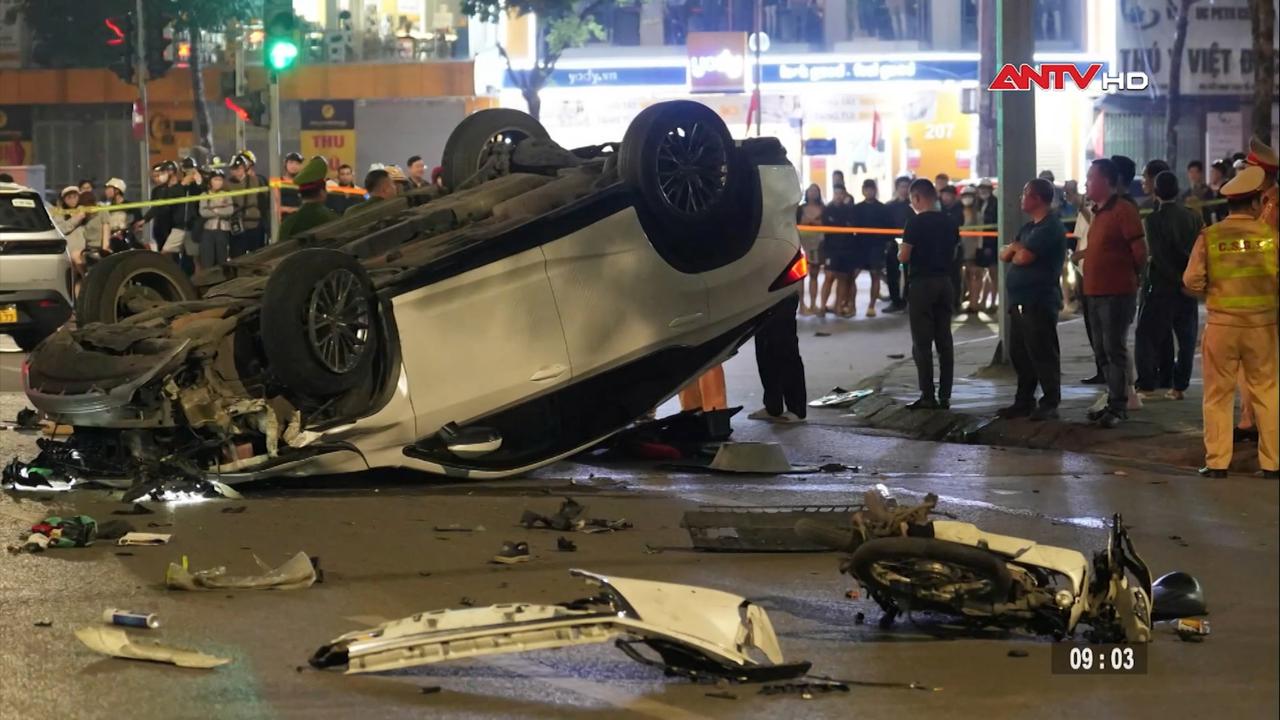 Xe ô tô gây tai nạn liên hoàn trên phố Trung Kính 