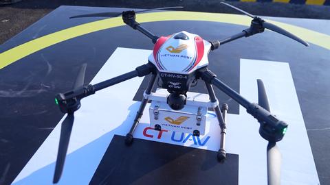 "Kinh tế tầm thấp" và bài toán khai thác bầu trời 