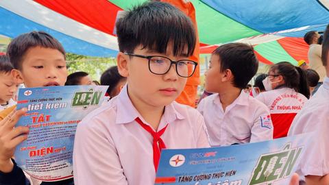 Tăng cường tuyên truyền sử dụng tiết kiệm năng lượng cho học sinh