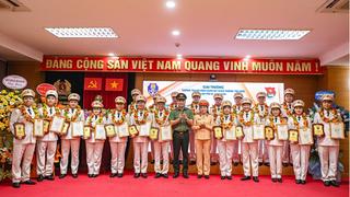 Tuyên dương 63 gương thanh niên Cảnh sát giao thông tiêu biểu