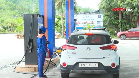 Cộng đồng mạng phấn khởi khi giảm thuế xăng dầu