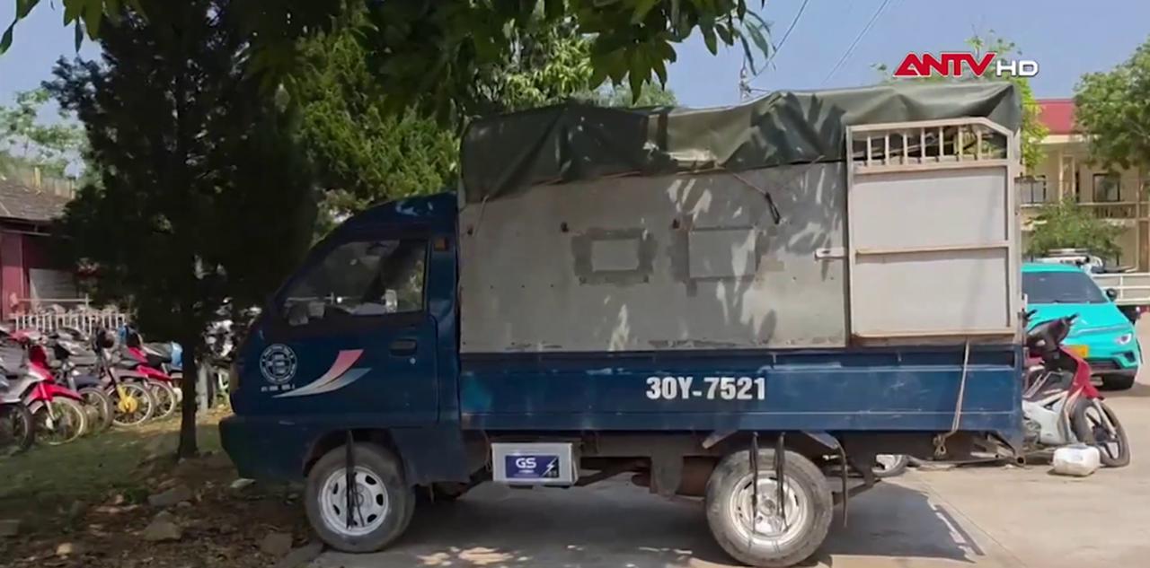 Truy đuổi, khống chế tài xế xe tải có nhiều lỗi vi phạm 