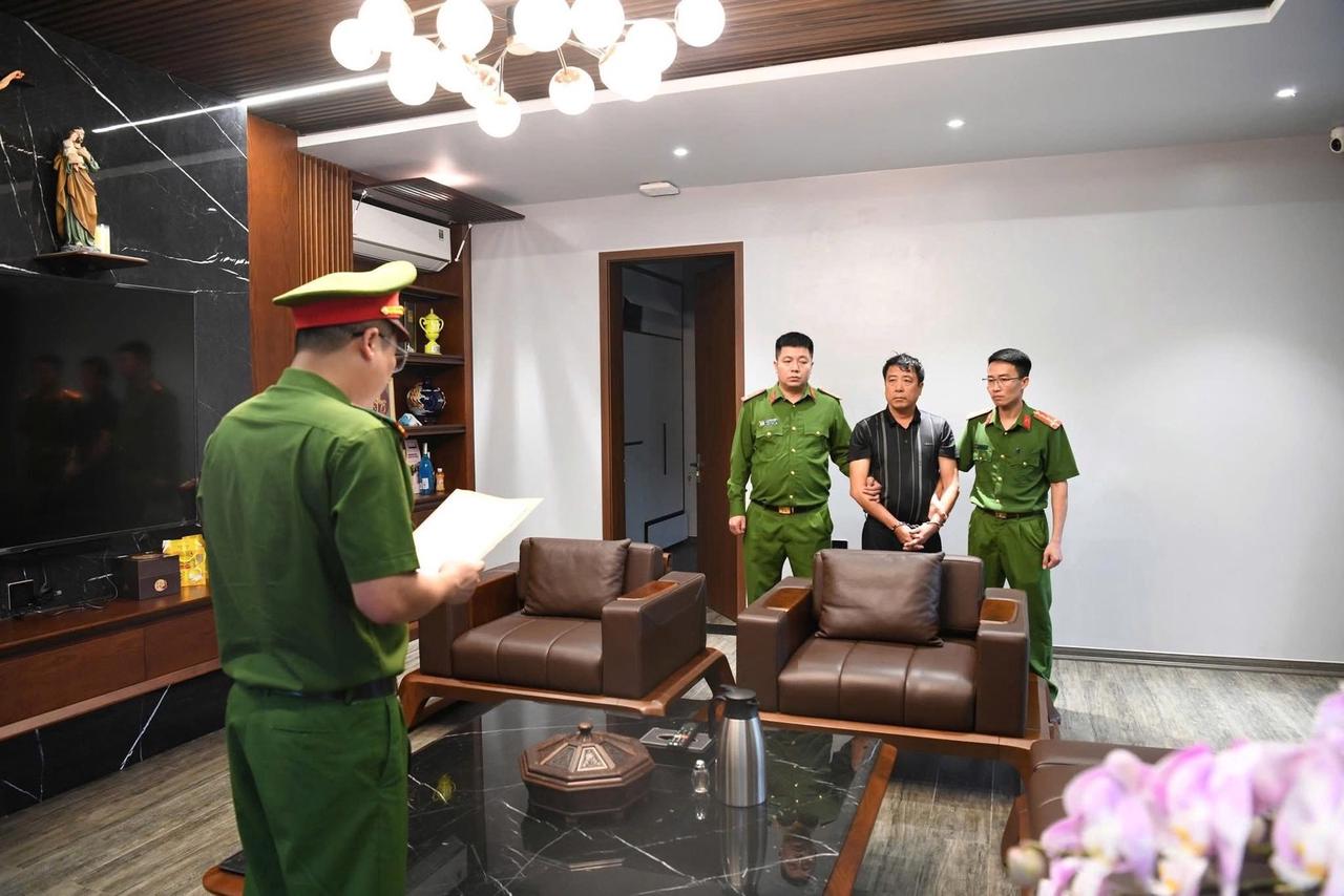 Khởi tố nhóm đối tượng “xã hội đen” núp bóng doanh nghiệp