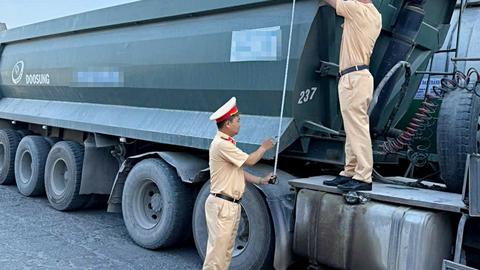 Quảng Trị tổng rà soát phương tiện ô tô tải, sơ mi rơ mooc tự đổ tải trọng lớn