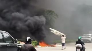 Xử phạt người đốt rác tạo khói đen bao trùm cầu Thăng Long