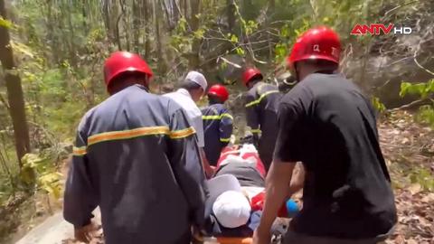 Kịp thời cứu hộ nữ du khách nước ngoài gặp nạn trên núi Dinh