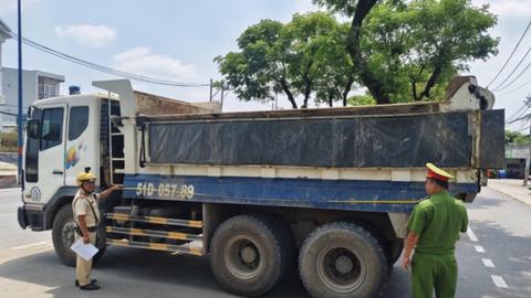 Ngăn chặn tình trạng chở hàng quá khổ, quá tải