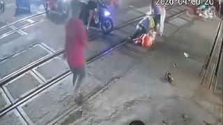 Làm rõ vụ vượt rào chắn tàu, hành hung nhân viên đường sắt