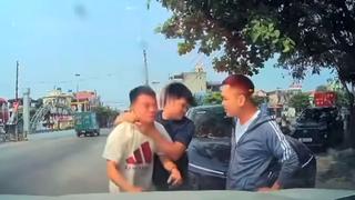 Thanh Hóa: Xác minh clip tài xế ô tô bóp cổ, đánh người