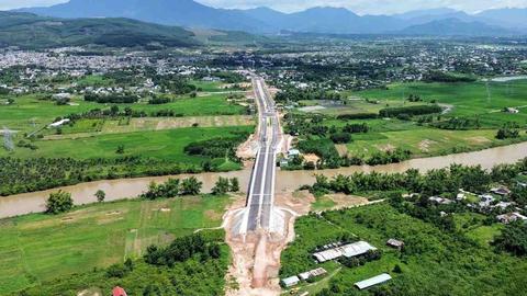 Hàng loạt cầu xây xong không thể sử dụng ở thành phố Đà Nẵng