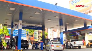 Giá xăng dầu đồng loạt giảm mạnh