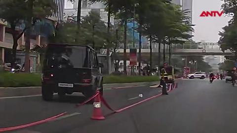 Điều tra vụ cụ ông tử vong cạnh xe Mercedes trên phố lúc sáng sớm