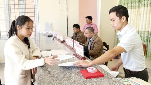 Đẩy mạnh phân quyền, giảm thủ tục công chứng cho người dân, doanh nghiệp