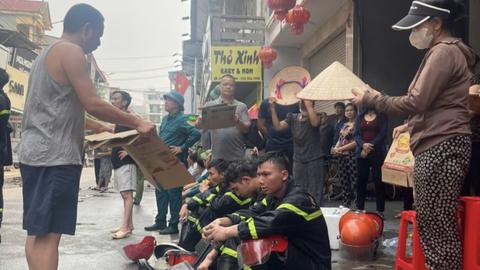 Ấm áp tình quân dân