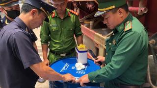 Phát hiện vụ vận chuyển trái phép dầu diesel qua biên giới