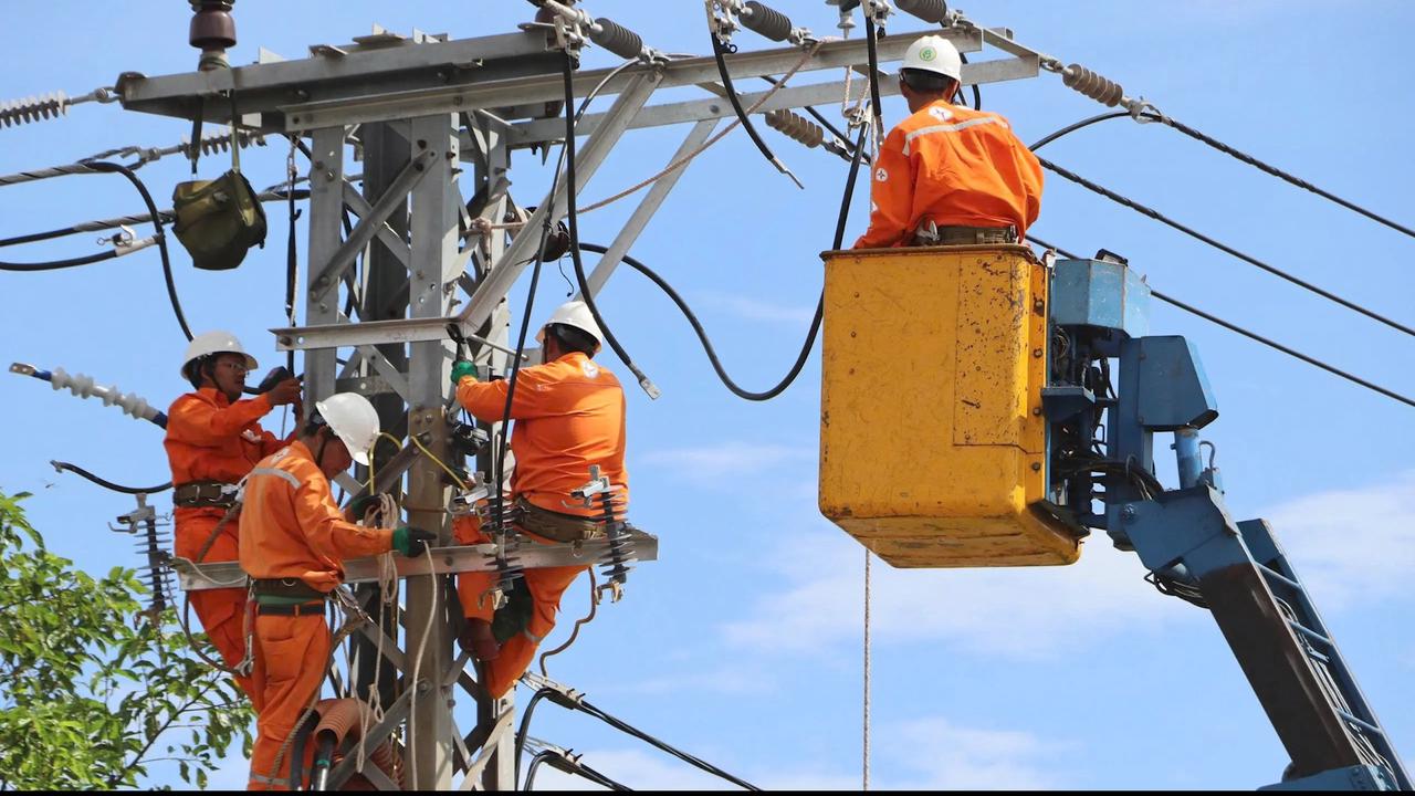 Xung quanh đề xuất thay đổi khung giờ tính giá điện