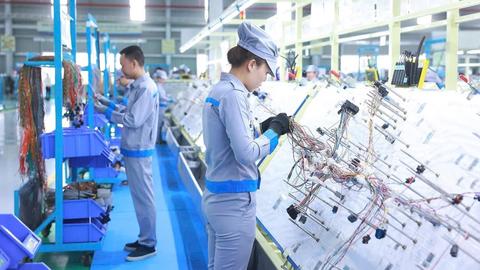 Giải phóng sức sản xuất và khơi thông nguồn lực trong dân