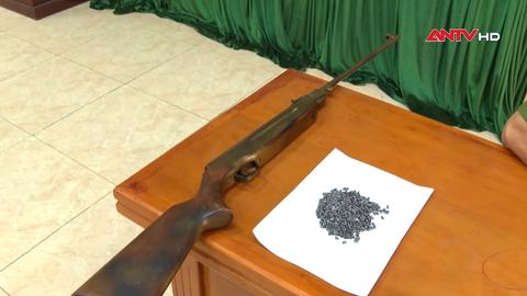 Phạm nhân vận động gia đình giao nộp súng, đạn