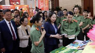 Khai mạc Ngày sách và phát động phong trào đọc sách trong Công an nhân dân