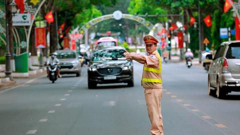 Bảo đảm an toàn giao thông dịp nghỉ lễ Giỗ Tổ và 30/4