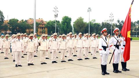 Đoàn đại biểu lực lượng Cảnh sát Hình sự báo công tại Lăng Chủ tịch Hồ Chí Minh