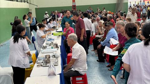 168 phường xã của TP.HCM khám sức khoẻ cho người dân