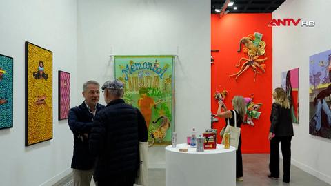 Hội chợ nghệ thuật quốc tế sống động tại Milan, Italia