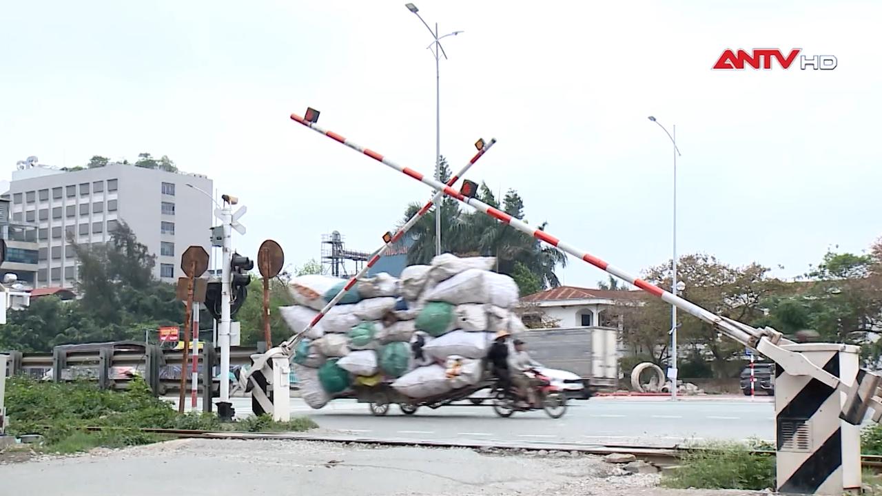 Đừng đánh cược tính mạng trên đường ray tàu hỏa