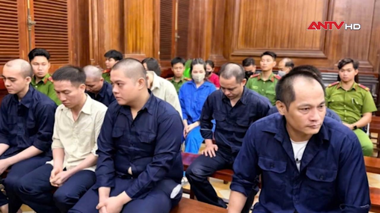 Xét xử nhóm bị cáo phù phép xe gian thành xe mới