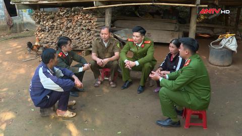 Màu áo xanh giữa mây ngàn