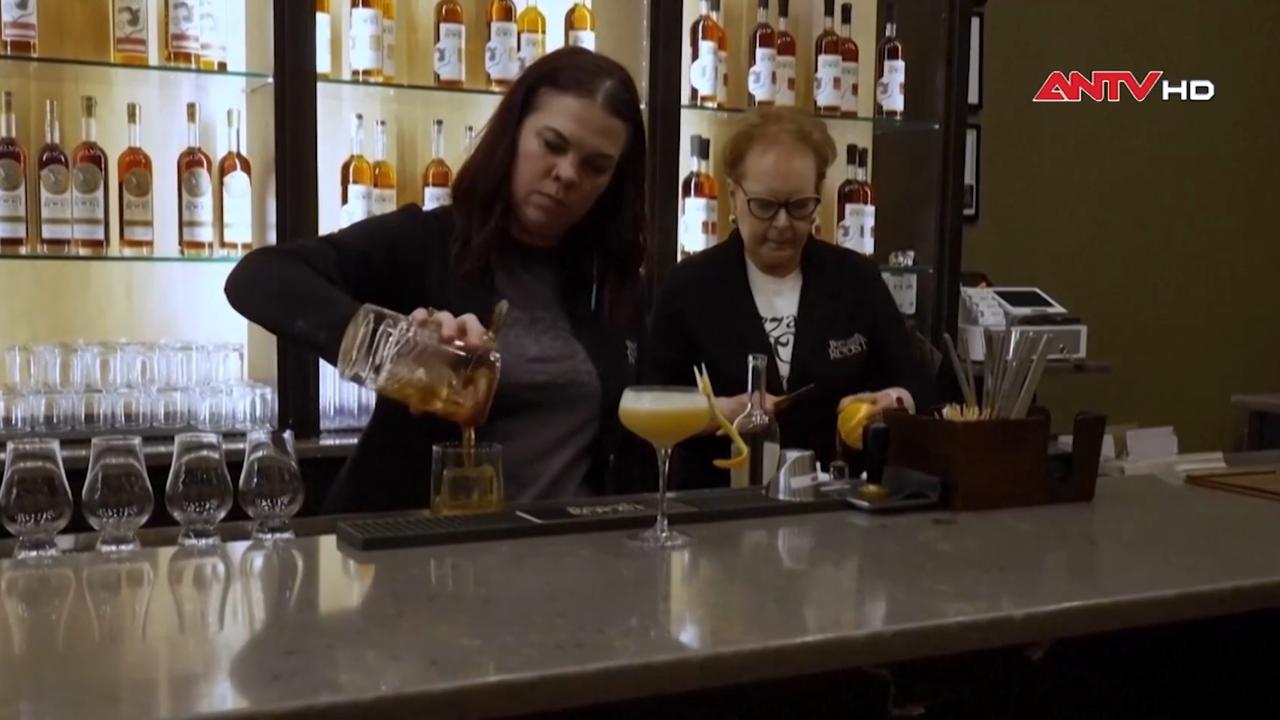 Phụ nữ định hình lại ngành rượu whiskey tại Mỹ