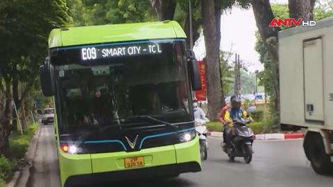 Thêm 27 xe buýt điện mới lăn bánh tại Hà Nội