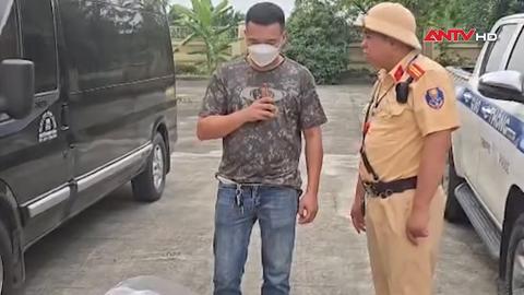 Bắt giữ xe khách vận chuyển trứng gà non không rõ nguồn gốc 