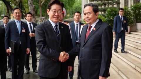 Chủ tịch Quốc hội Trần Thanh Mẫn hội kiến Tổng thống Hàn Quốc Lee Jae Myung