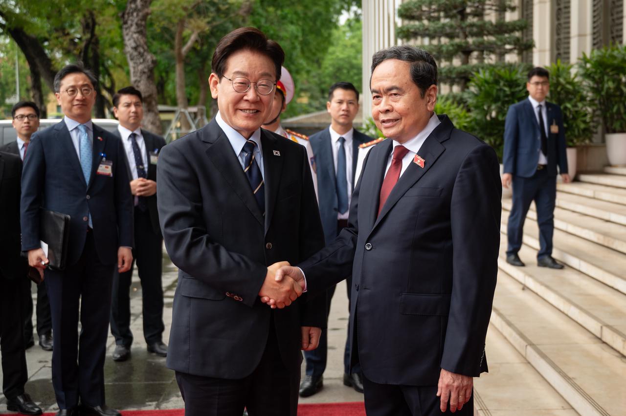 Chủ tịch Quốc hội Trần Thanh Mẫn hội kiến Tổng thống Hàn Quốc Lee Jae Myung