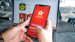 Công an tới từng bản cấp tài khoản định danh điện tử cho người dân