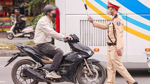 Tạo thuận lợi cho người dân khi giải quyết thủ tục vi phạm giao thông