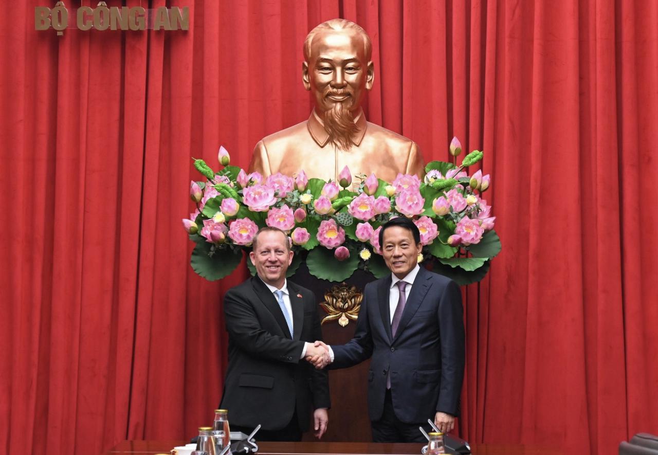 Hoạt động nổi bật của lãnh đạo Bộ Công an tuần qua
