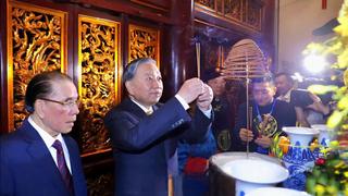 Tổng Bí thư, Chủ tịch nước Tô Lâm dâng hương tưởng niệm các Vua Hùng