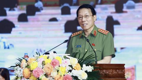 Đại tướng Lương Tam Quang tiếp xúc cử tri tỉnh Hưng Yên