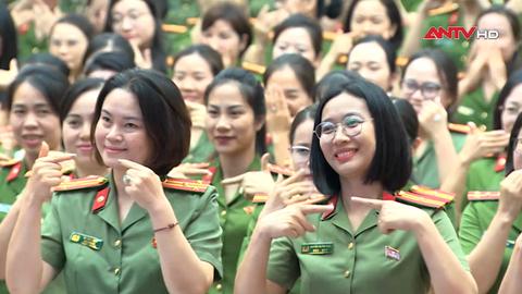 Nâng cao kỹ năng giao tiếp và văn hóa ứng xử cho phụ nữ Công an Thủ đô