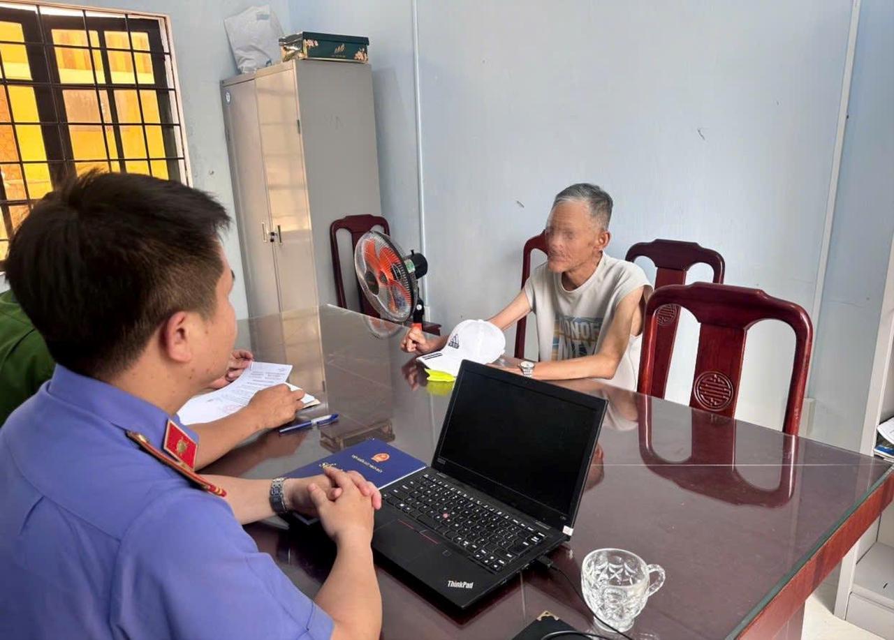 Bắt đối tượng làm giả giấy tờ cổ đông để lừa đảo hơn 3,7 tỷ đồng