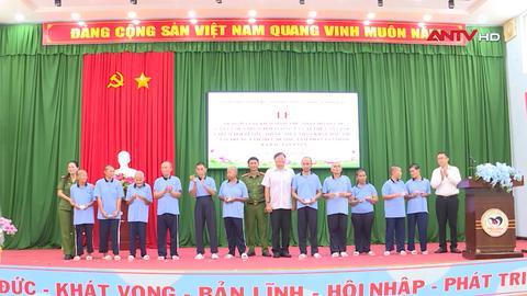 Xúc động khoảnh khắc 'trả lại tên' cho những phận đời kém may mắn