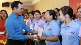 Chú trọng chăm lo đời sống người lao động