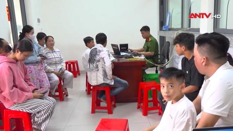 Công an Cà Mau xuyên lễ giải quyết thủ tục hành chính
